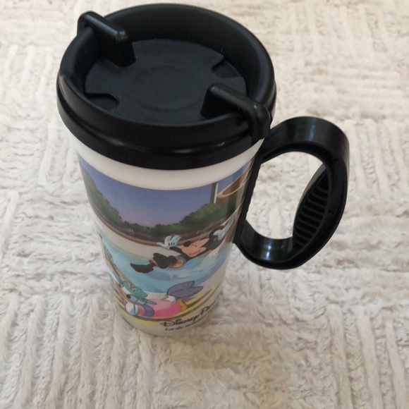 Minnie Mickey Pool scene Disney Parks Plastic Travel Mug Cup 16 oz EUC - Picture 15 of 16